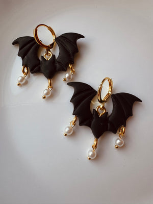 Dainty Bats