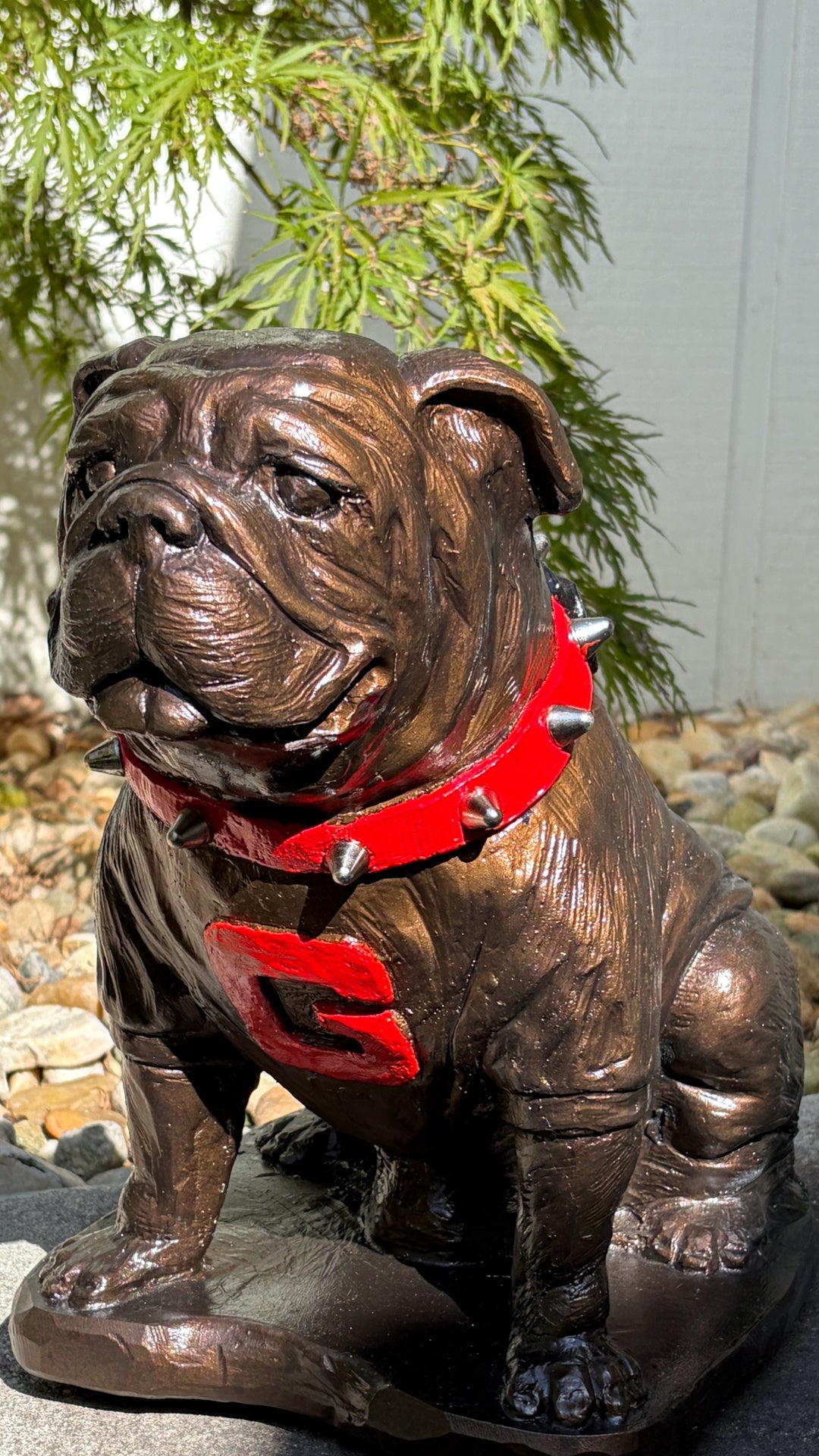 Bronze Metal Coating, Georgia Bulldogs Mascot Stone Sculpture for Garden, Yard, Home Decor and Porch.
