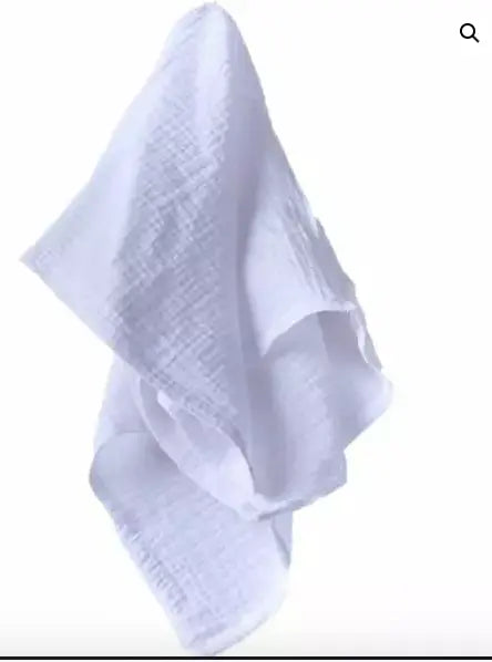 White cotton crinkle cloth napkins, set of four