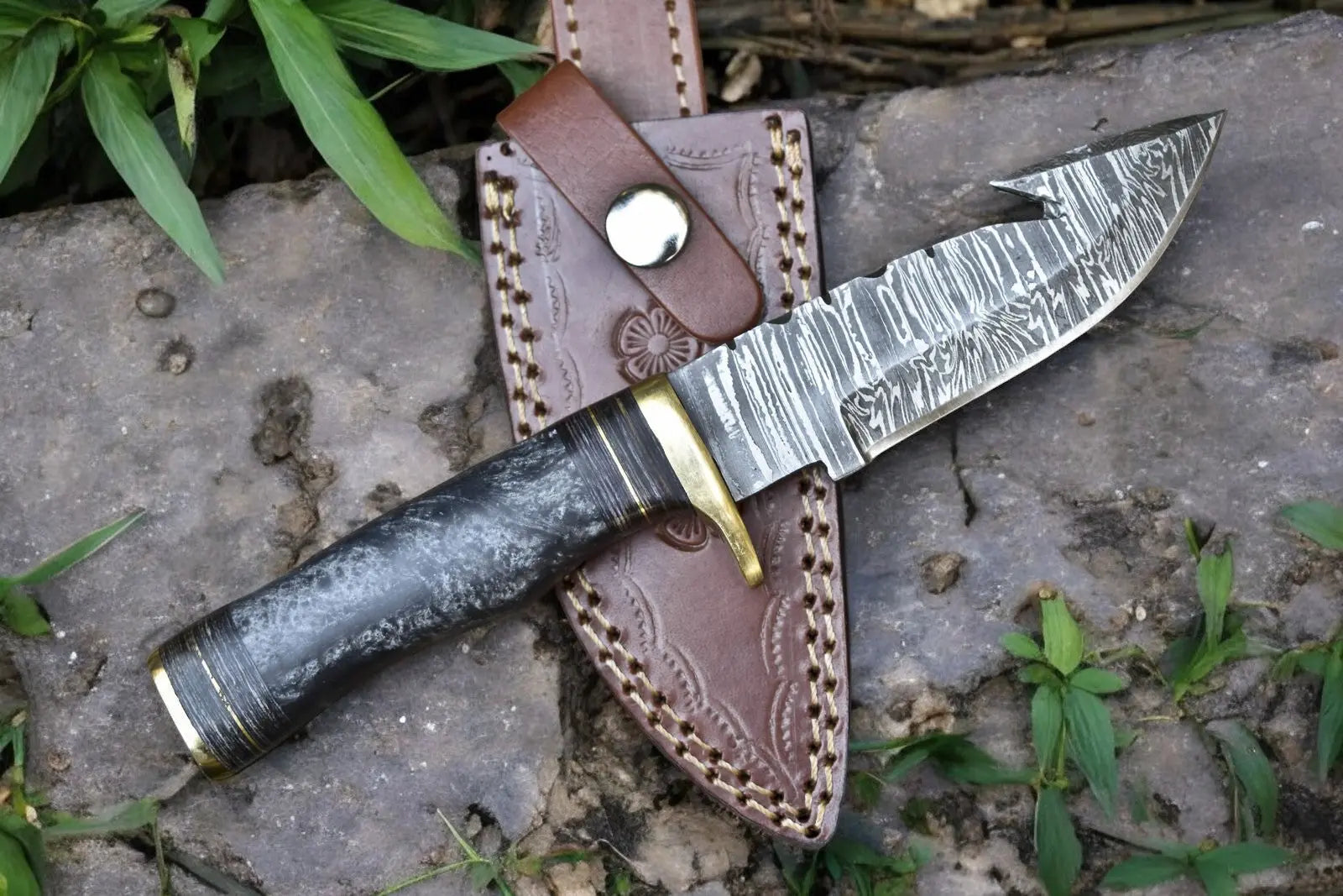 Custom Handmade Damascus Hunting Knife – 8" with Sheath Damascus Knife Store