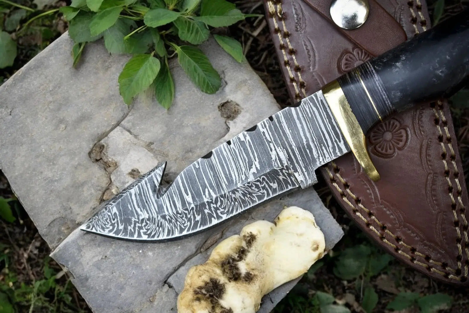 Custom Handmade Damascus Hunting Knife – 8" with Sheath Damascus Knife Store