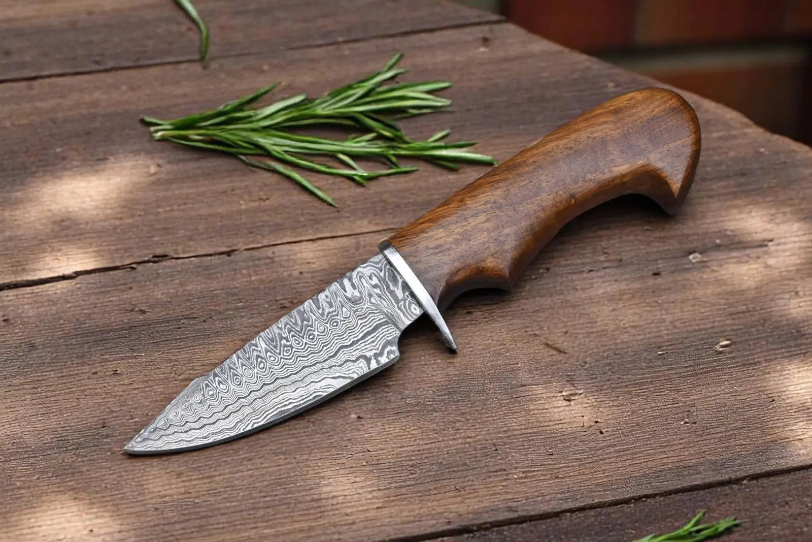Custom Handmade Damascus Hunting Knife | Rosewood Handle Damascus Knife Store