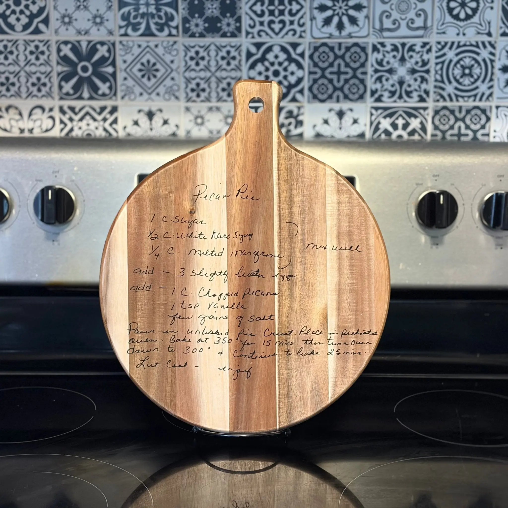 Handwritten Pecan Pie Recipe on Wooden Cutting Board: Custom Family Heirloom Keepsake Gift for Kitchen Decor