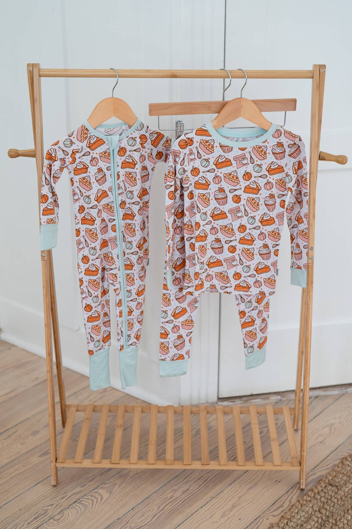 Holiday Baking | Two-Piece Set