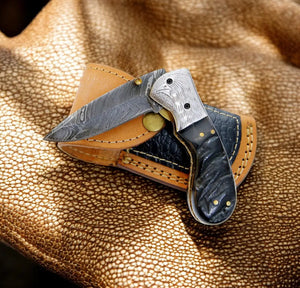 Handmade Damascus Pocket Knife – Sheep Horn Handle Damascus Knife Store