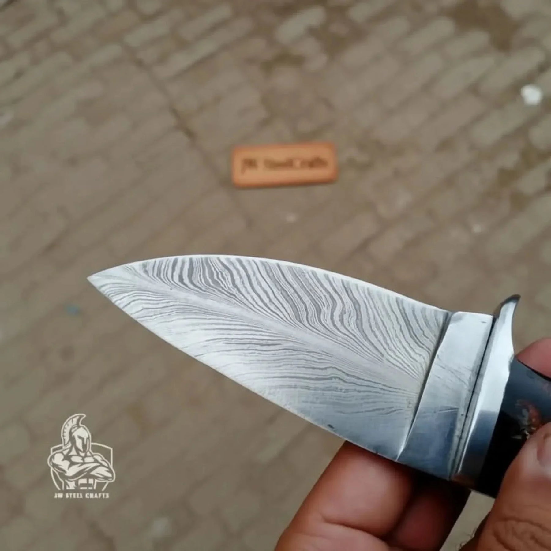 Skinner Knife, Feather Damascus Blade, Resin Handle, Fixed Blade Hunting Knife