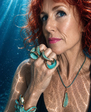 Bronze Wave Pendant w/ verde patina-BRP1007V