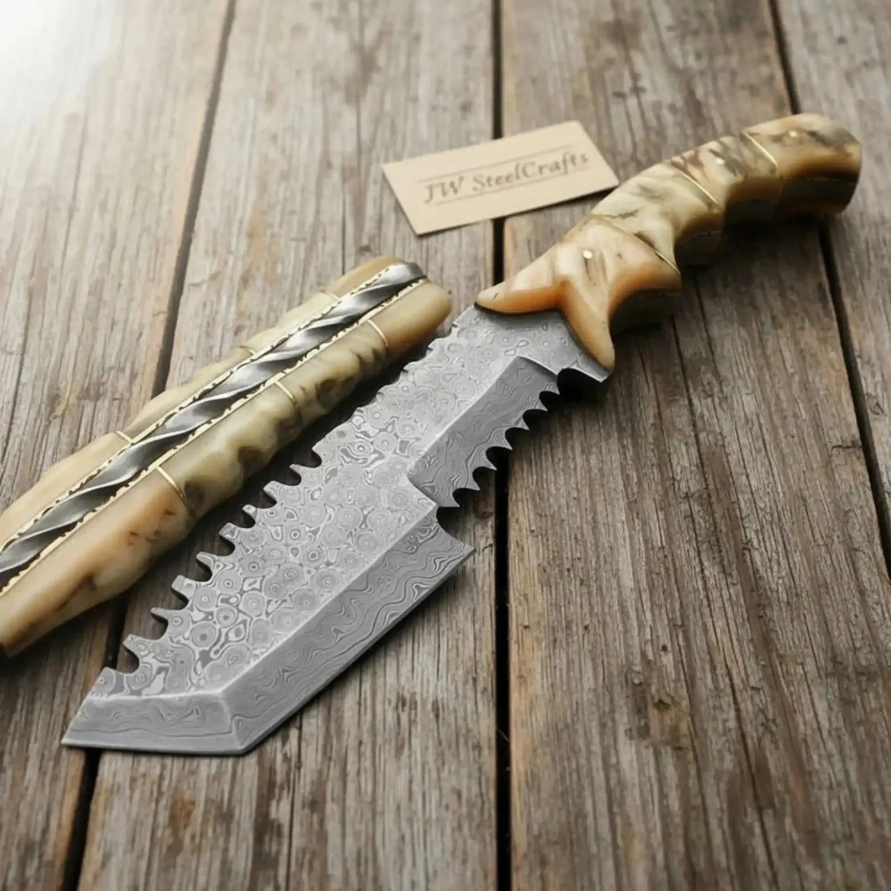 Damascus Tracker Knife with Ram Horn Handle - Full Tang