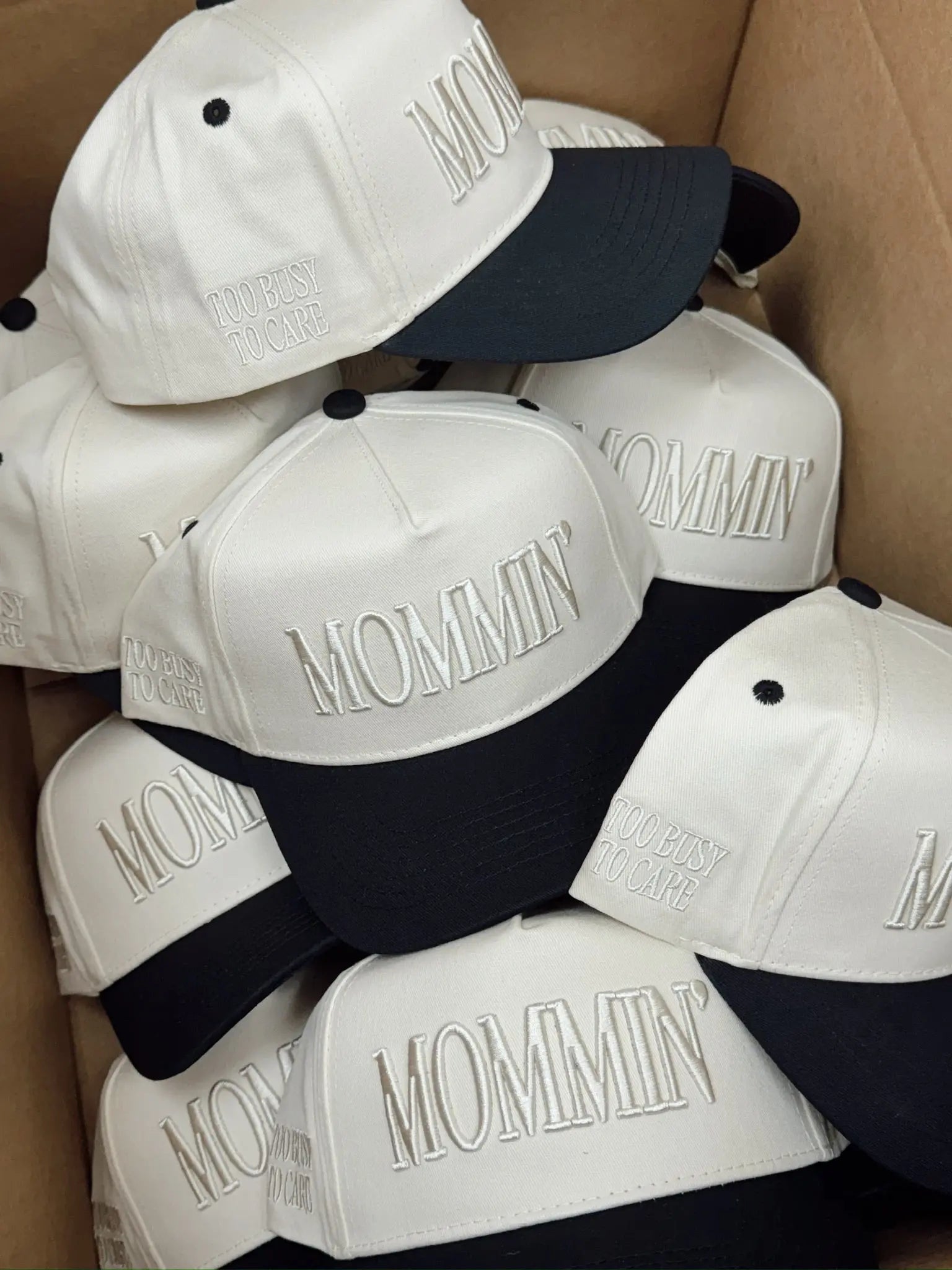 Mommin' - Vintage Trucker Hat KenzKustomz