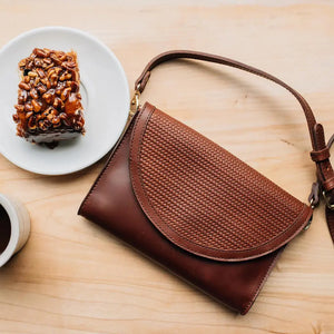 Nisolo Cleo Leather Convertible Crossbody Clutch Mission Mercantile Leather Goods