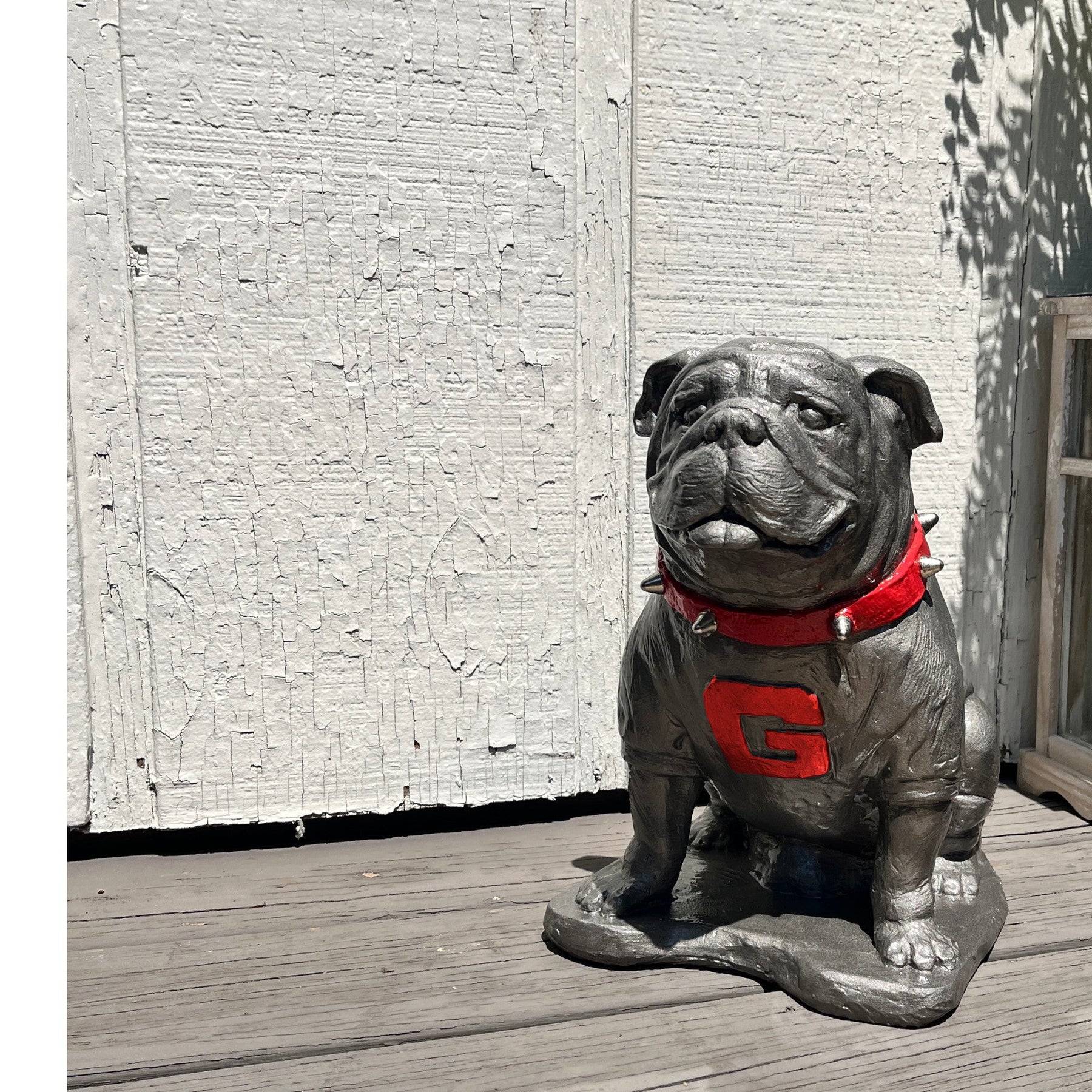 Pewter metal coating, Georgia Bulldogs Mascot Stone Sculpture for Garden, Yard, Home Decor and Porch.