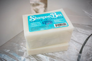 Shampoo bar with vanilla coconut milk scent, labeled sulfate-free and paraben-free.