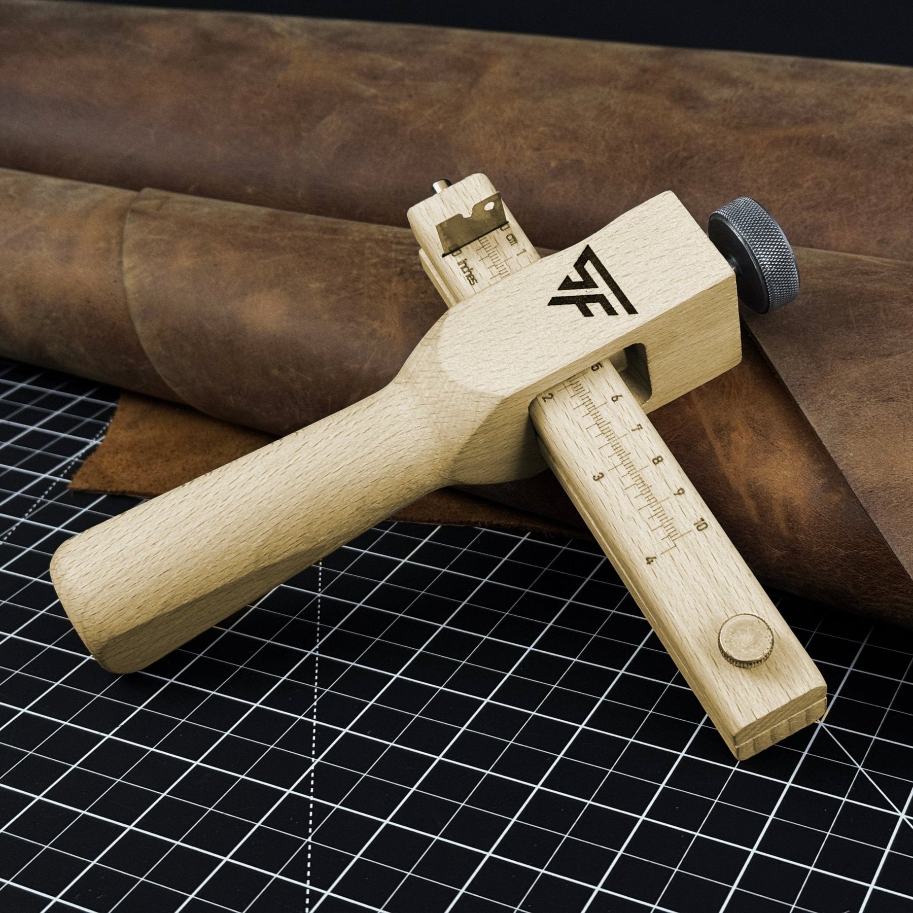 Adjustable Leather Strap & Belt Cutter