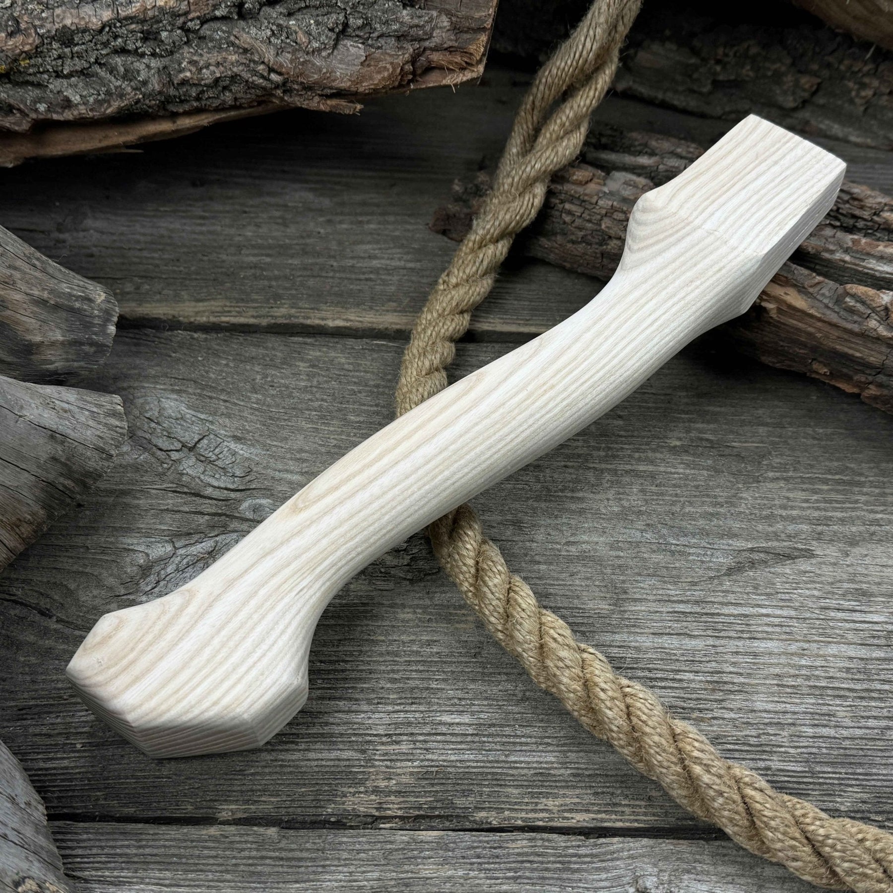 Ash Wood Axe Handle with Red Oak Wedges, 33 cm (12.99 inches)