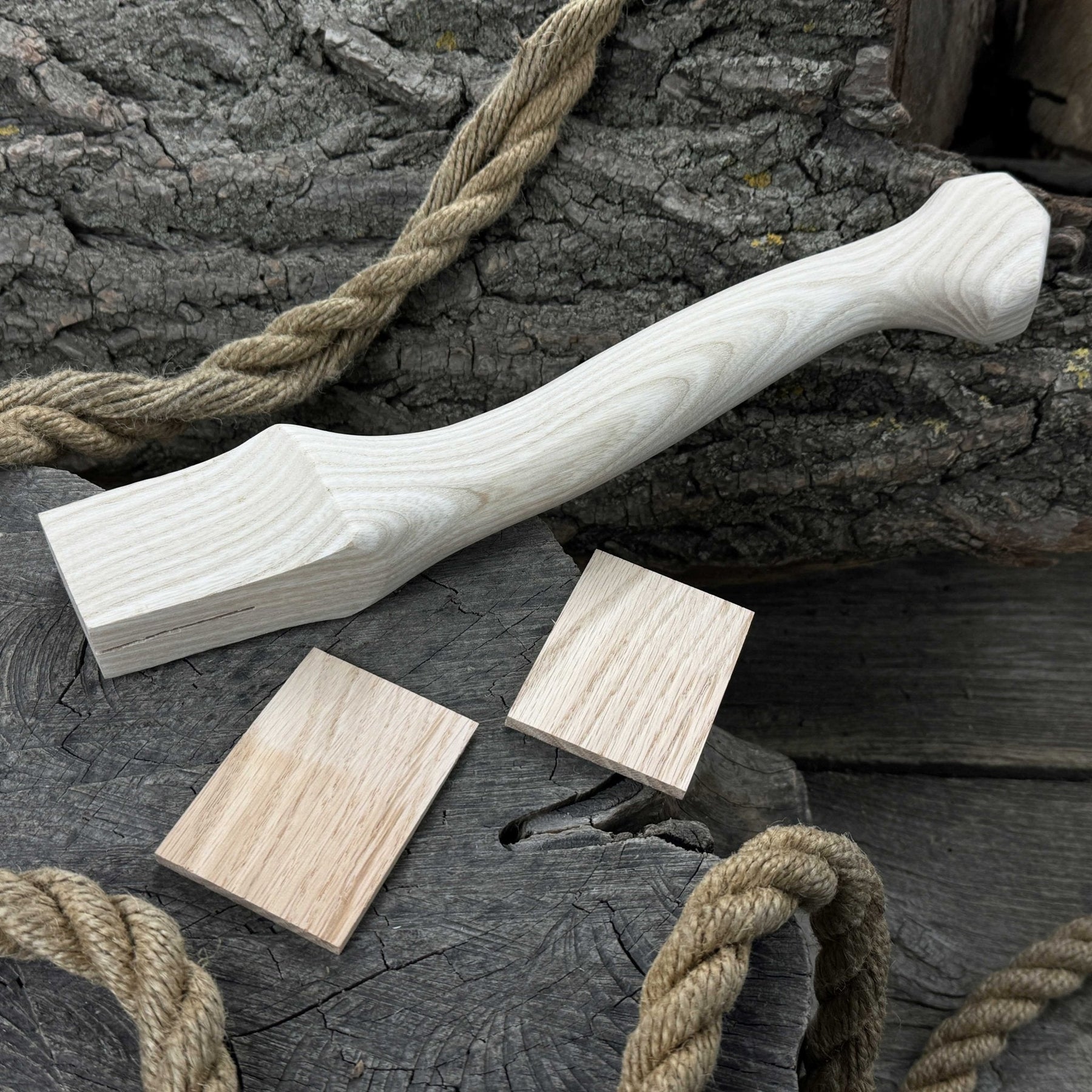 Ash Wood Axe Handle with Red Oak Wedges, 33 cm (12.99 inches)