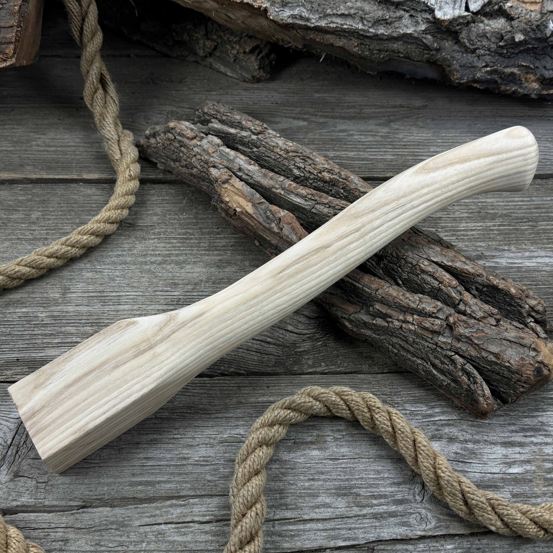 Ash Wood Axe Handle with Red Oak Wedges, 41.5 cm (16.3 in)