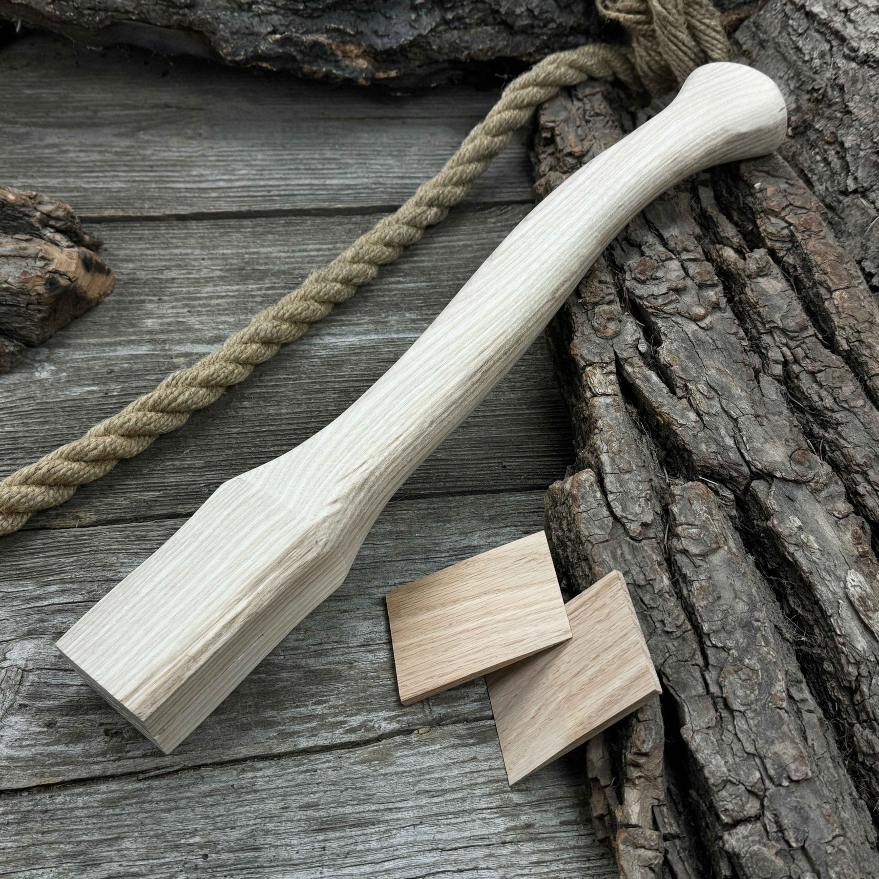 Ash Wood Axe Handle with Red Oak Wedges, 42 cm (16.54 in)
