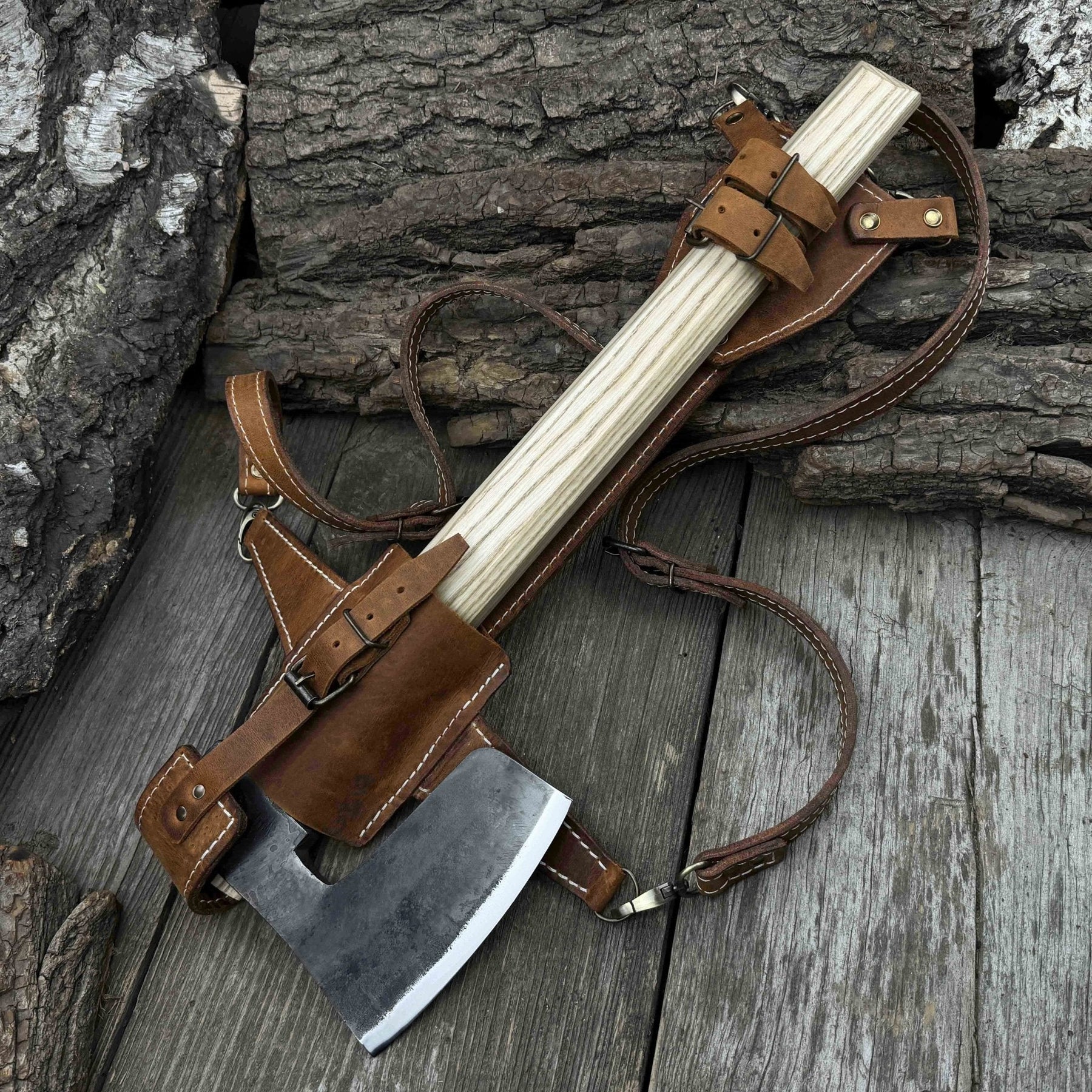 Carpenter’s Axe with Leather Shoulder Sheath, 0.84 kg (1.85 lb)