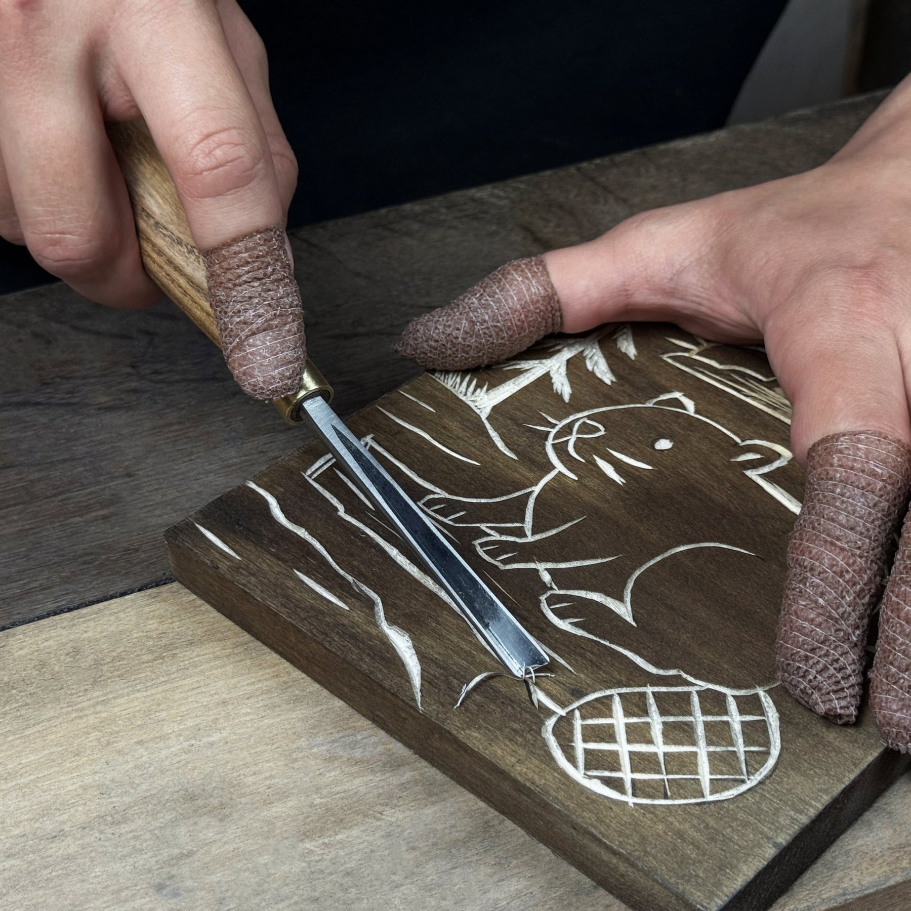DIY Beaver Carving Kit – Wood Art Set with V-Chisel & Video Guide