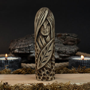 Eir Wooden Figurine – 14 cm (5.7 inch) Hand-Carved Norse Goddess of Healing