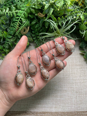 Flower Agate Necklace