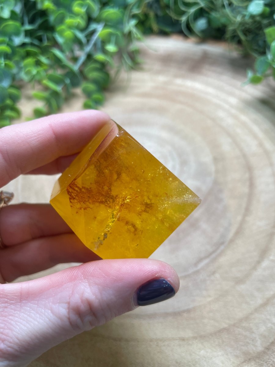 Fluorite Cube (chipped)