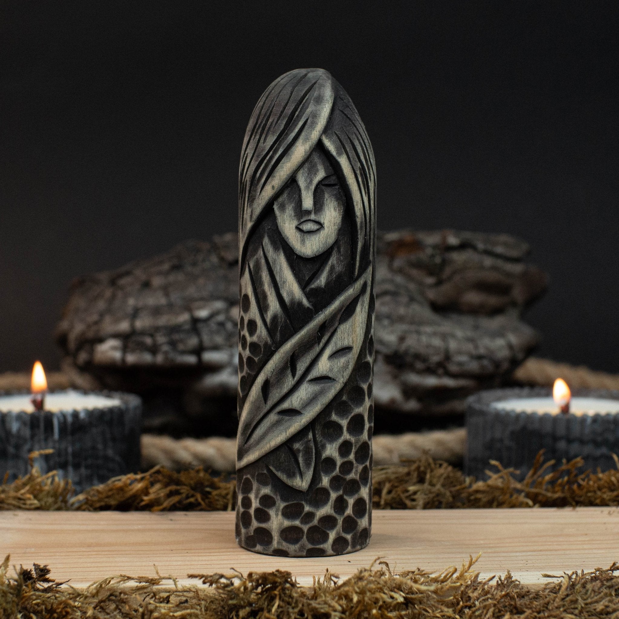 Hand-Carved Eir Figurine – 14 cm (5.7 inches) Wooden Norse Goddess of Healing Statue