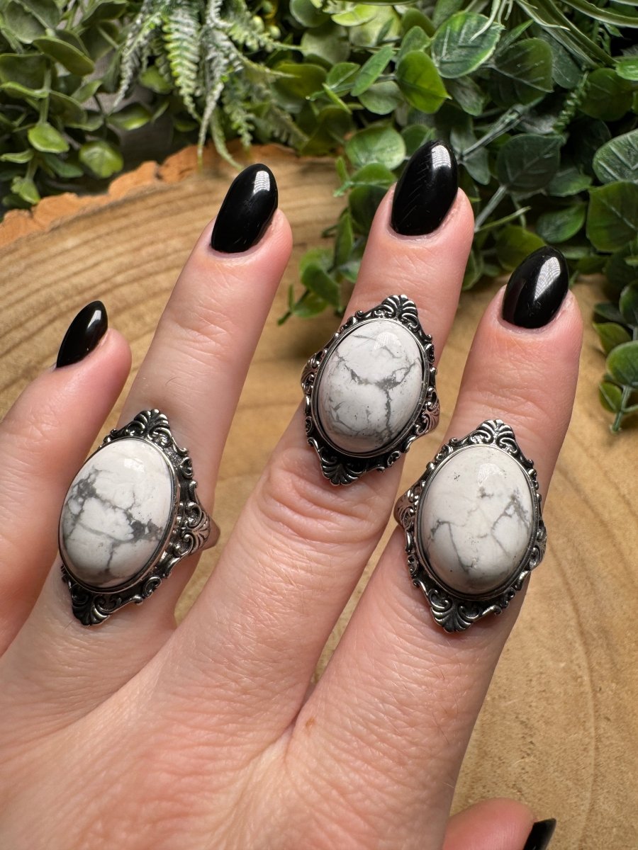 Howlite Ring Adjustable