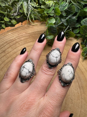 Howlite Ring Adjustable