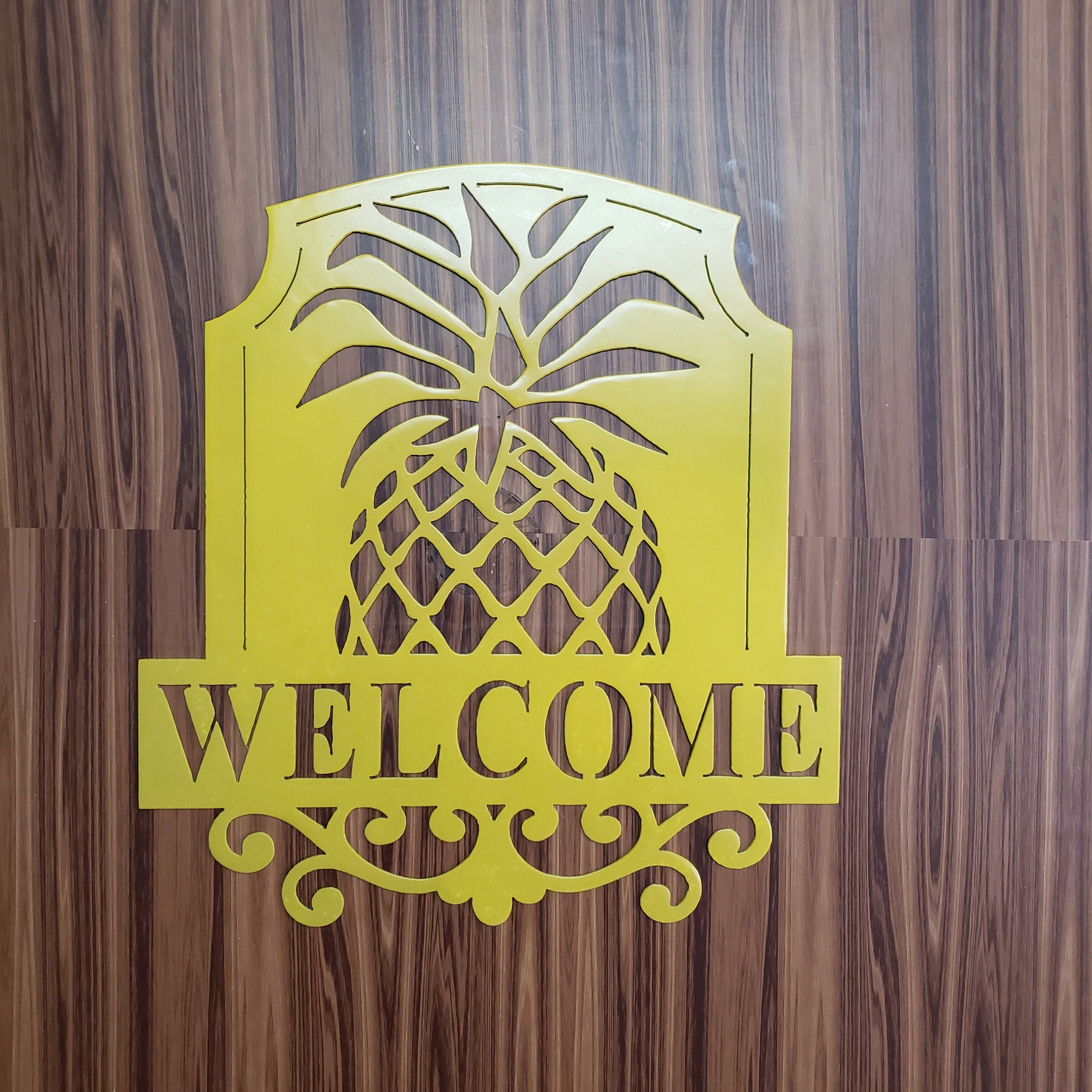 Pineapple Welcome Sign – Exotic Fruit Metal Art for Front Door, Handmade Tropical Decor