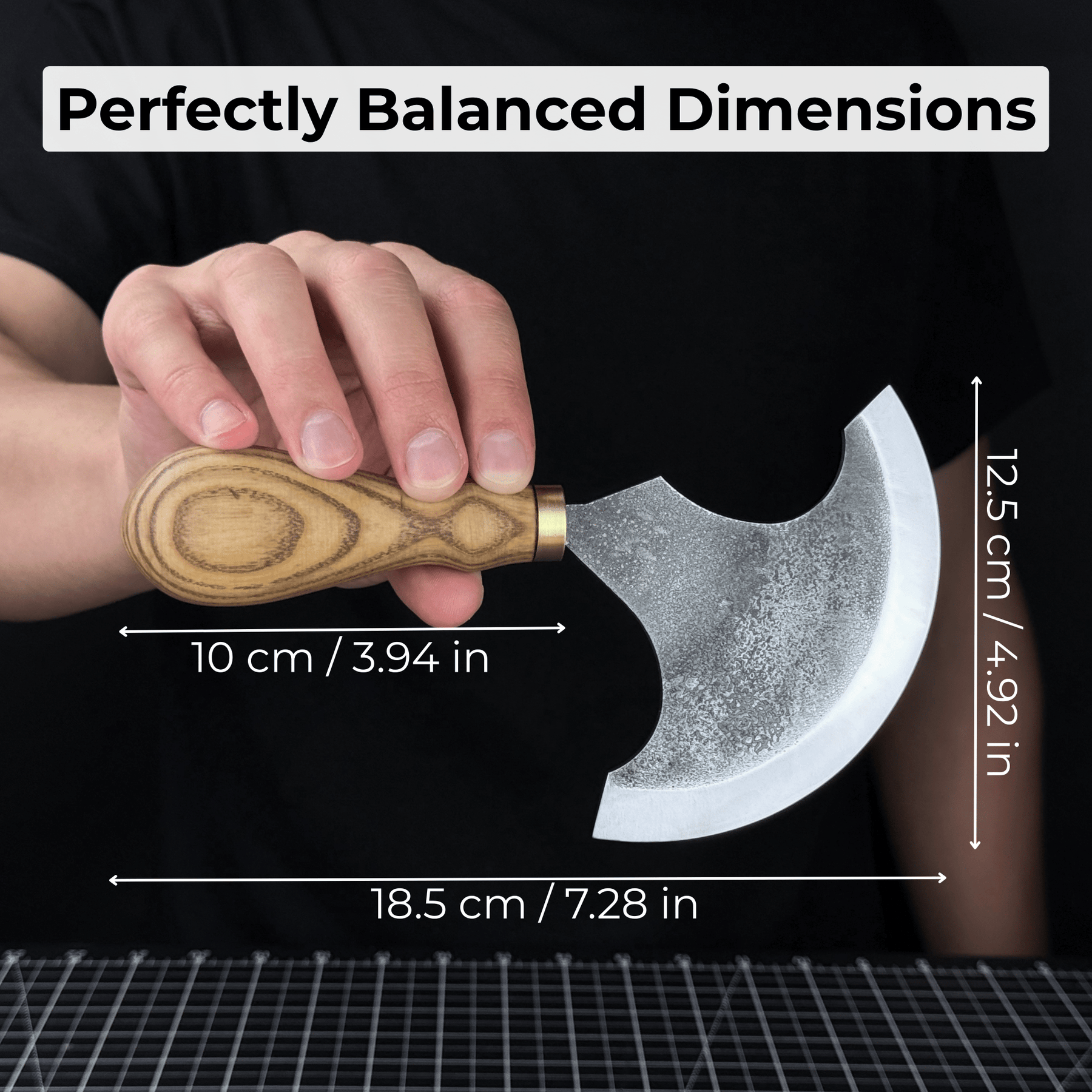 Large Leather Round Knife, 12.5 cm (4.9 inches)