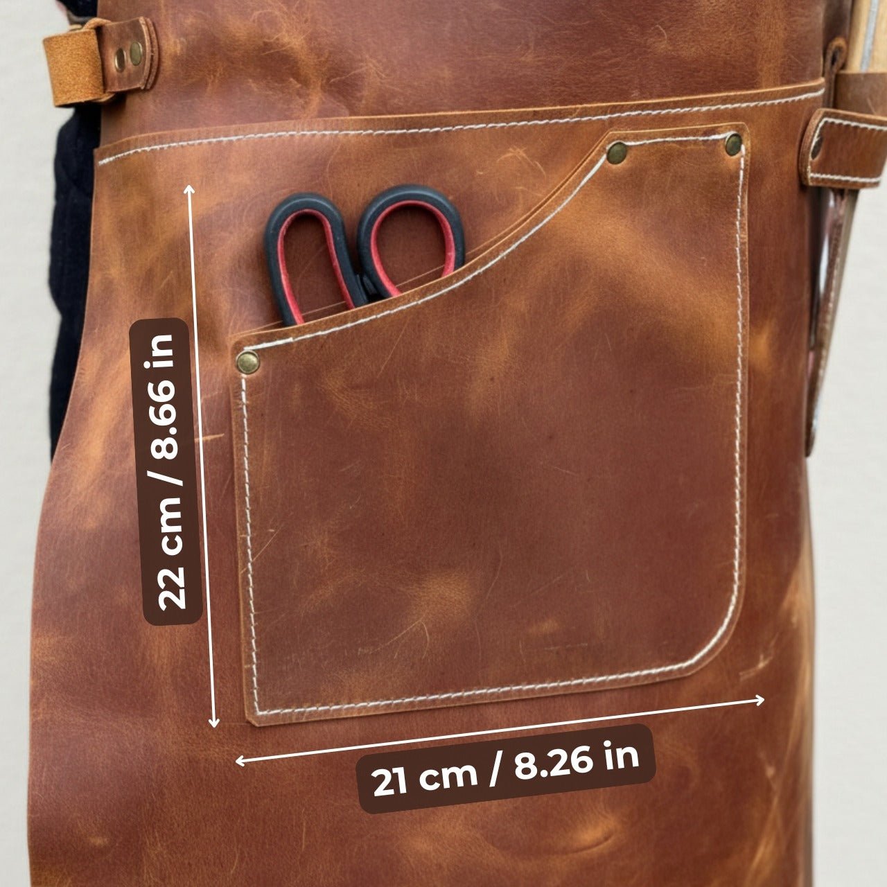 Leather Apron with Adjustable Straps and Pockets
