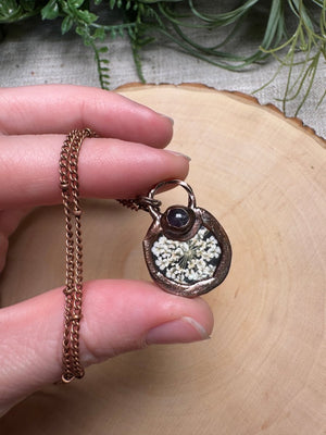 Marivelle- Amethyst and Flower Necklace