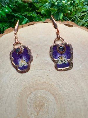 Mossara- Labradorite and Flower Earrings