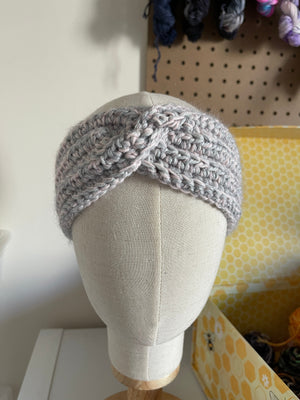 Ridge Twist Headband Pattern detail view 5 by Mountaintop Yarn