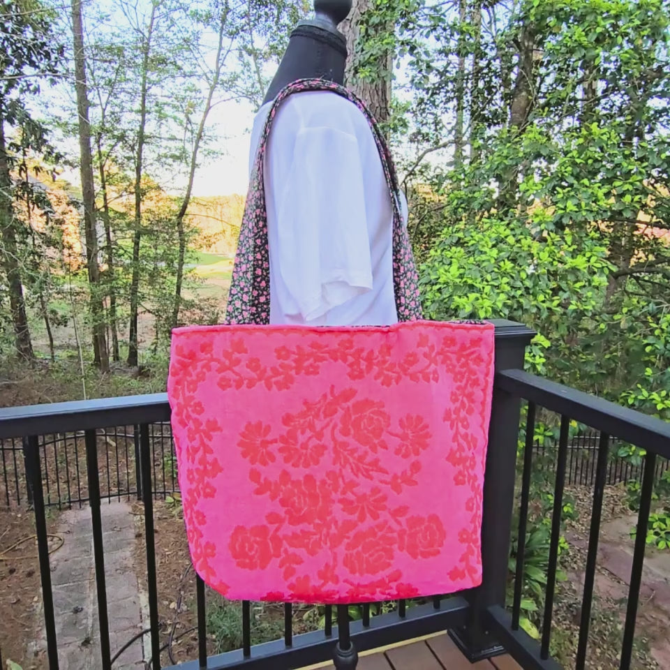 Upcycled Vintage Towel Tote Bag, 70s Retro Pink Statement Bag, Large Handmade Market Tote, Vintage Towel Floral Bag with Zipper Pocket