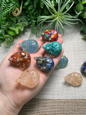 Resin Crystal Chip Sleeping Cat