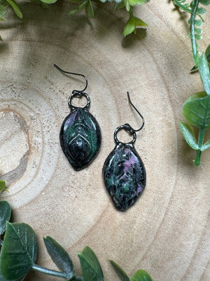 Ruby Zoisite Yoni Earrings