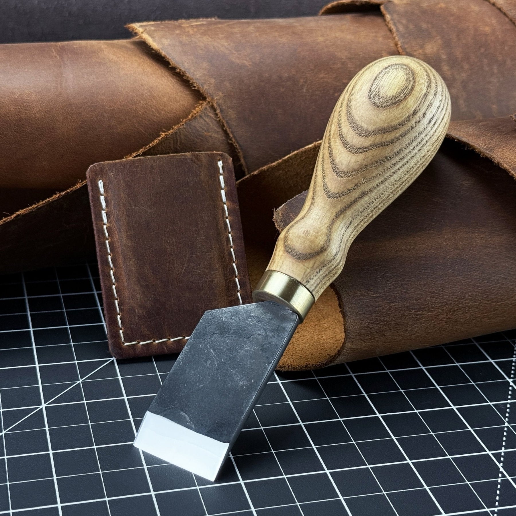 Straight Leather Skiving Knife, 3 cm (1.18 inches)